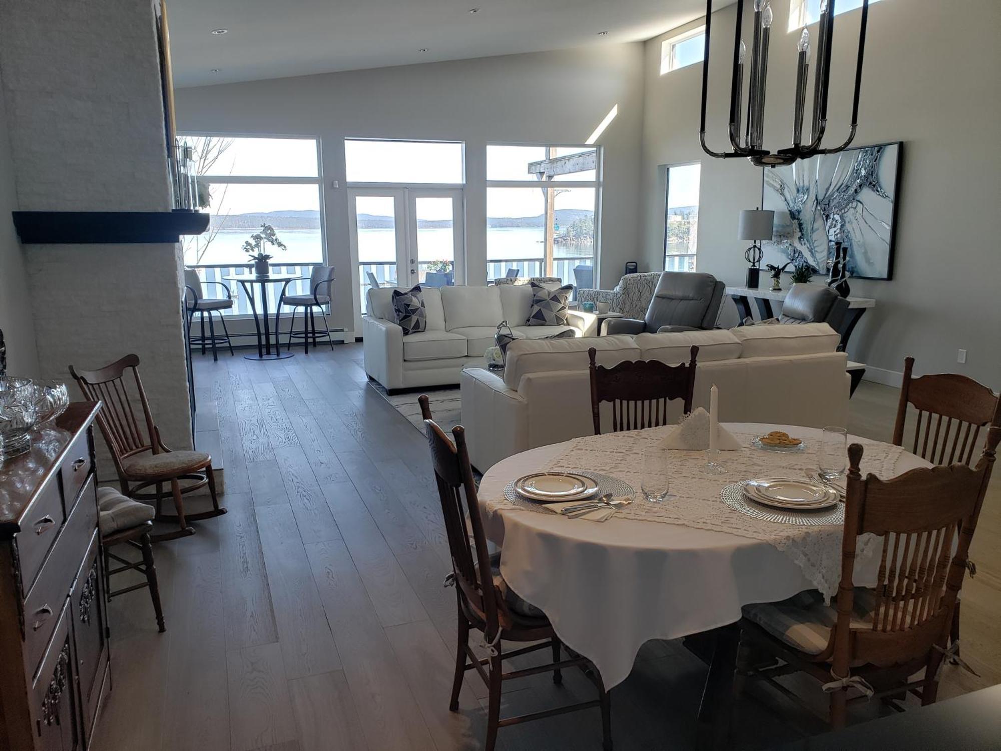 Edgewater Chemainusアパートメント エクステリア 写真