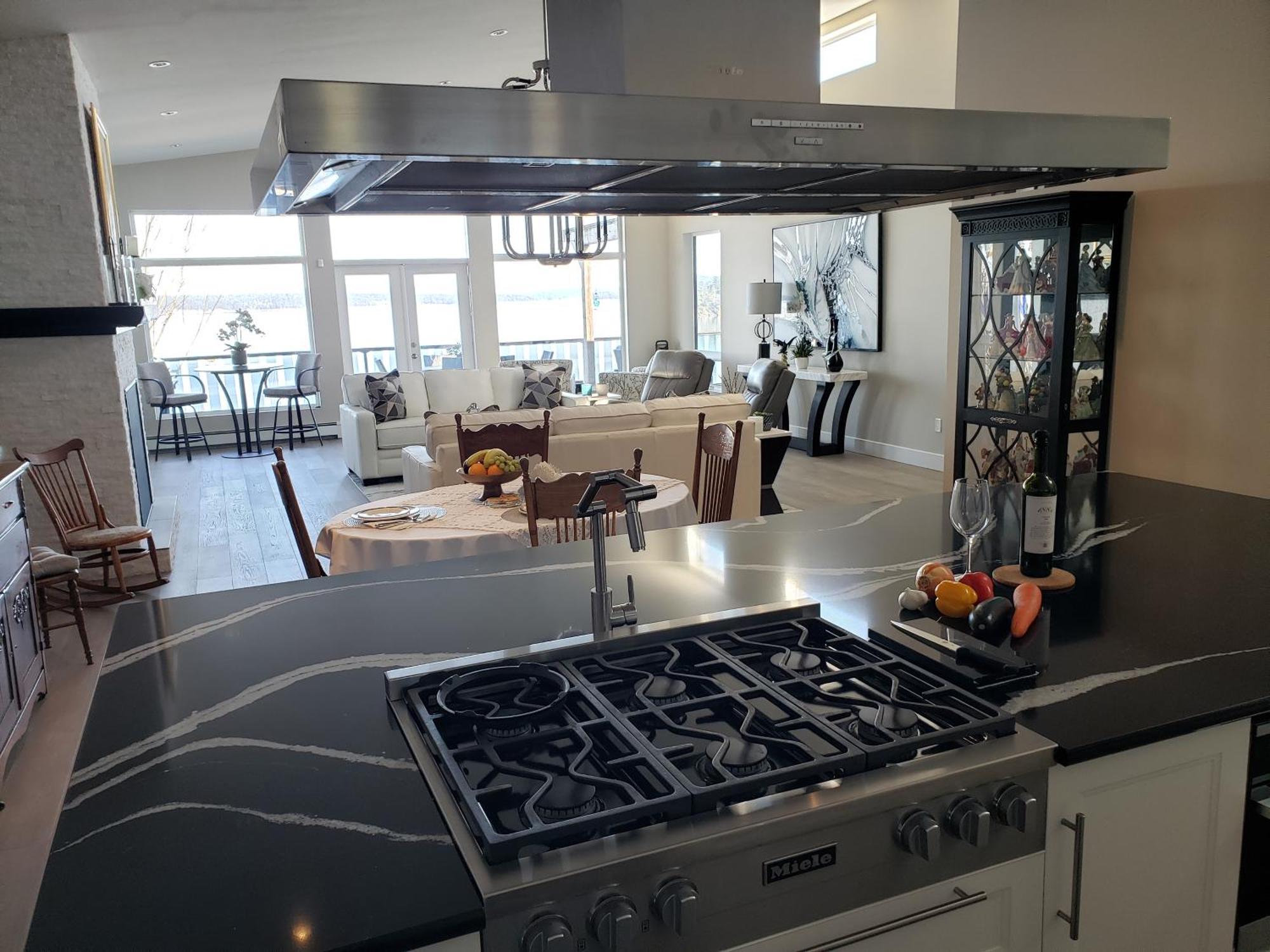 Edgewater Chemainusアパートメント エクステリア 写真