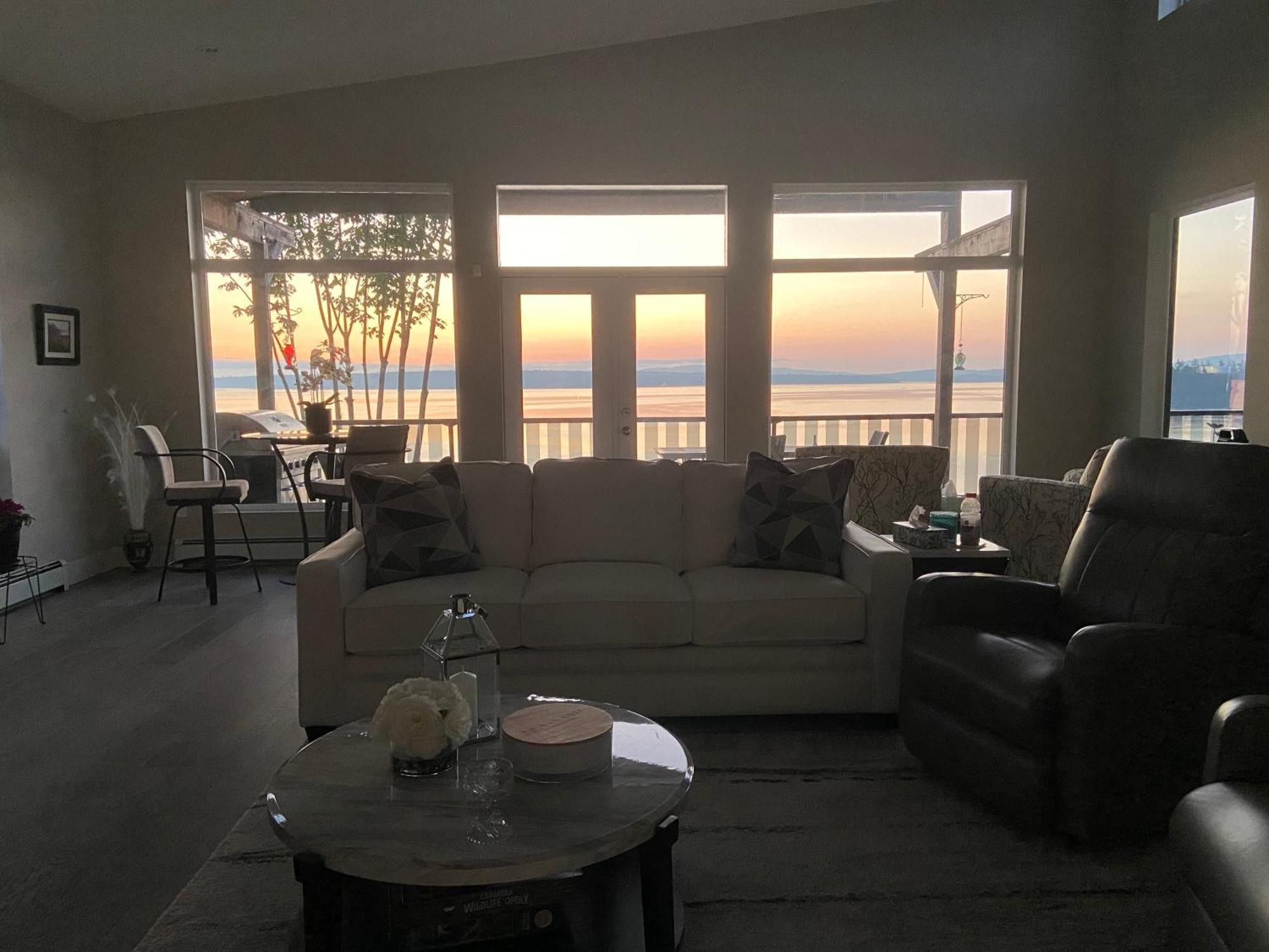 Edgewater Chemainusアパートメント エクステリア 写真